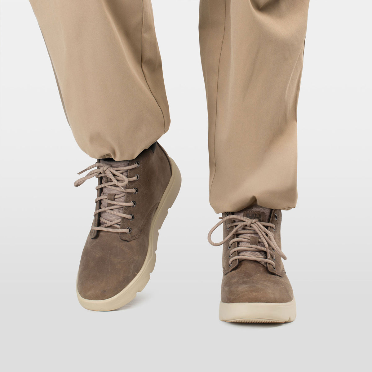 PINEHURST LEATHER, TAUPE / CRE, 44/10