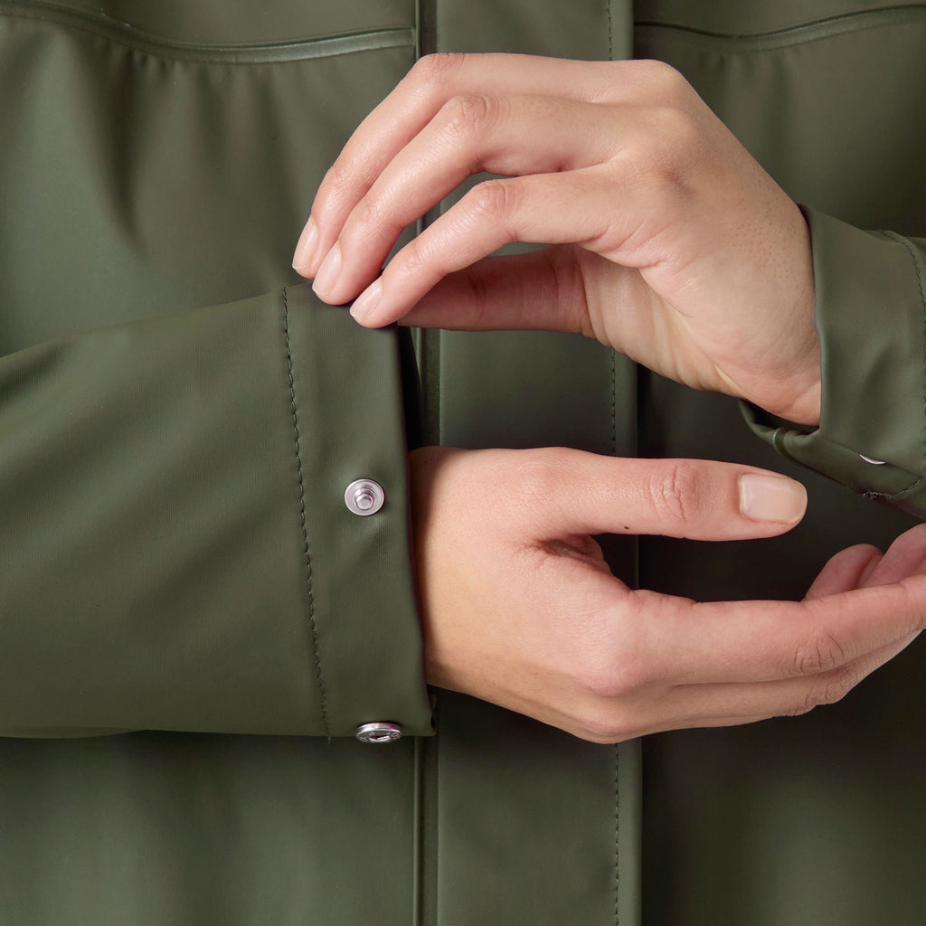 W MOSS RAIN COAT, JUST OLIVE, L