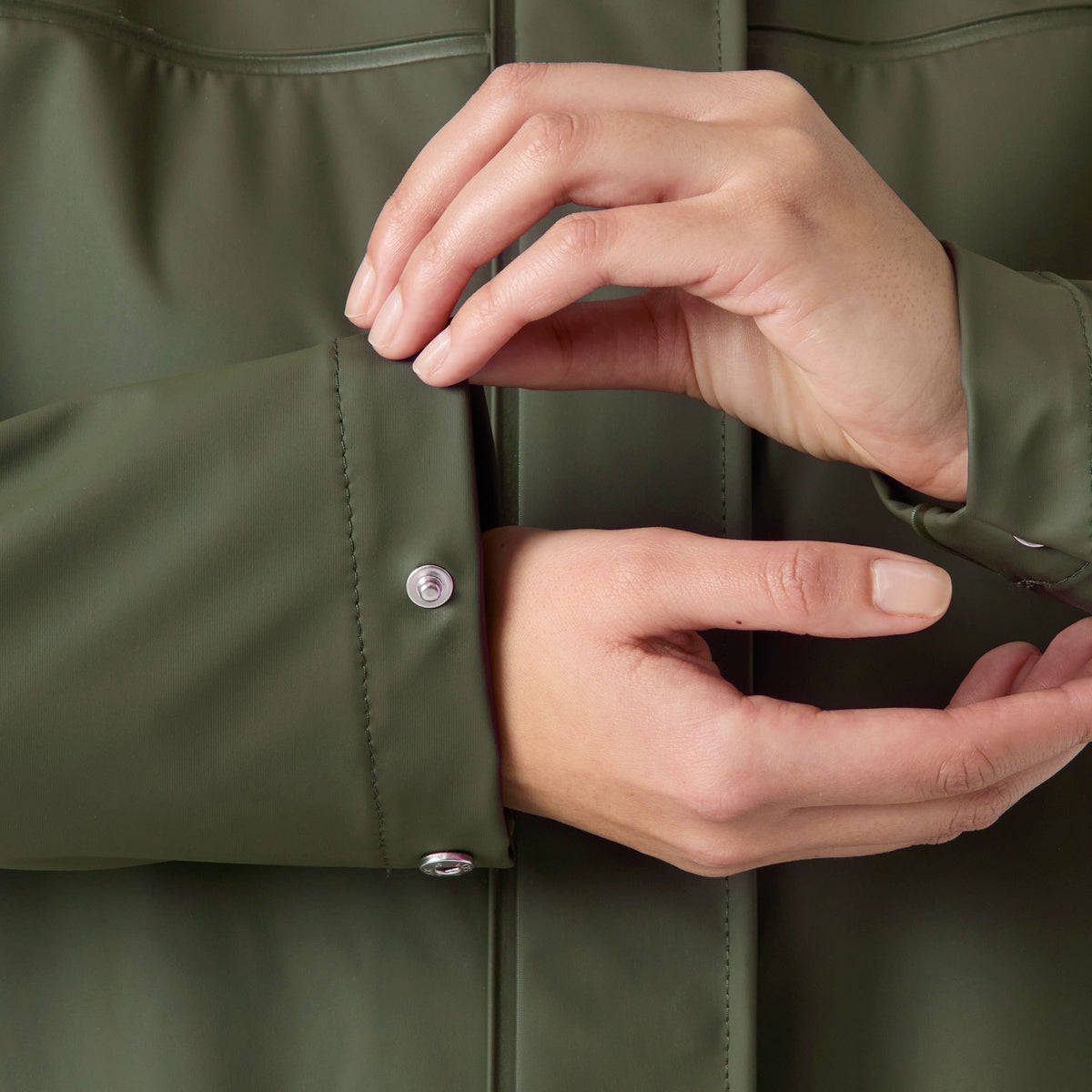 W MOSS RAIN COAT, JUST OLIVE, L