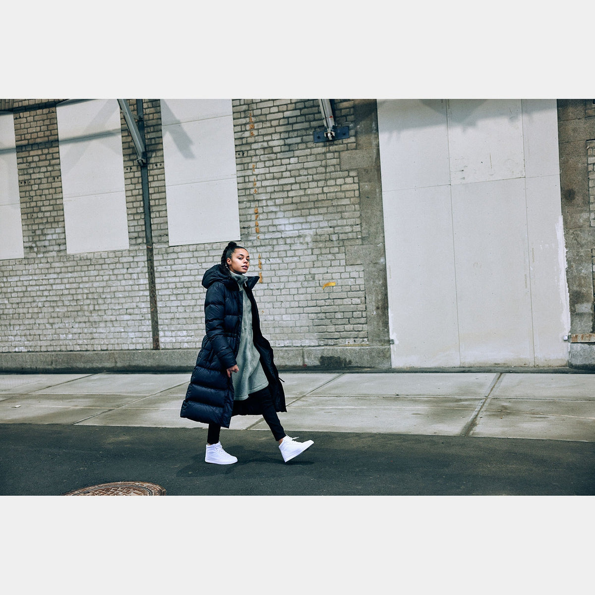 W ESSENCE LONG DOWN COAT, BLACK, L