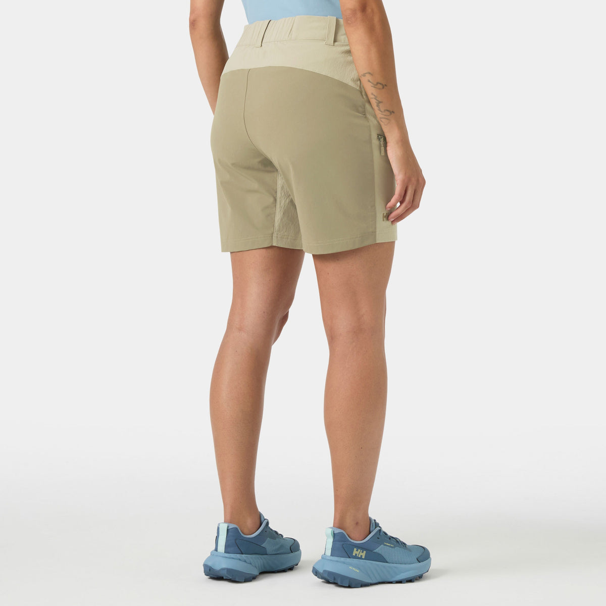 W VIKA TUR SHORTS, PEBBLE, M