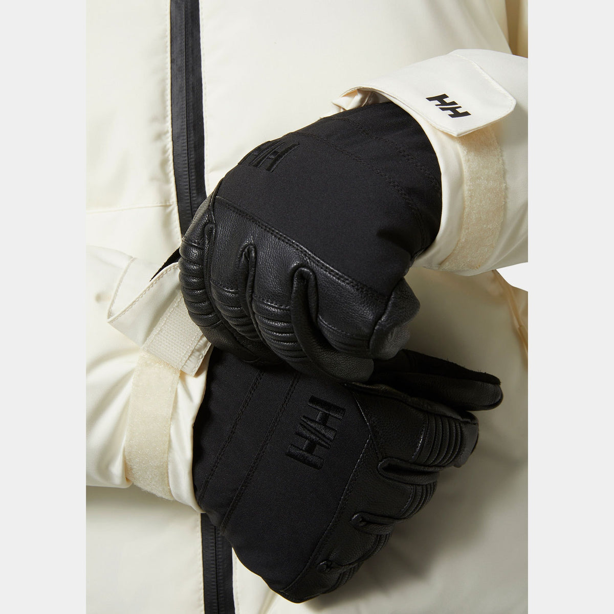 W NORA SHORT PUFFY JACKET, SNOW, L